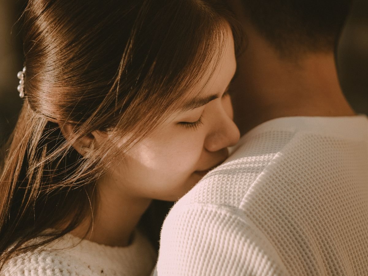 Couple sharing emotional closeness symbolizing mutual climax intimacy.